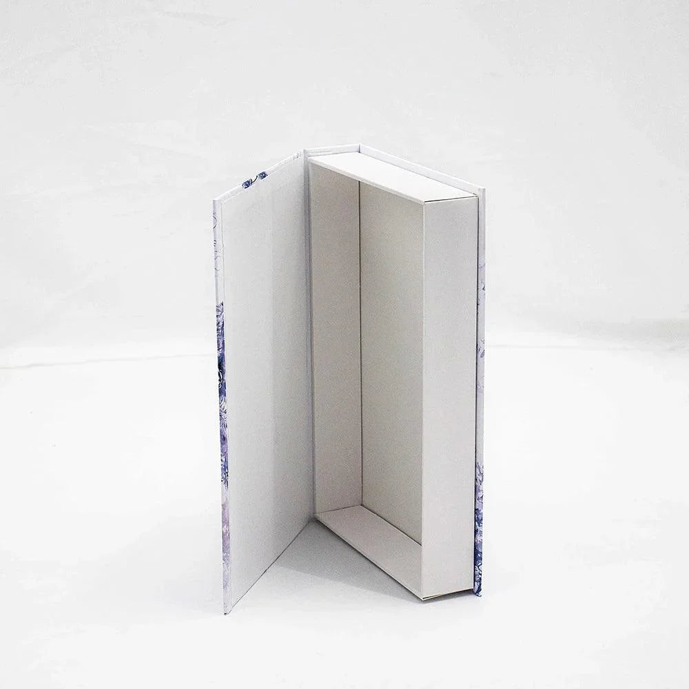 Livro Baú Com Compartimento Secreto - Carpetino