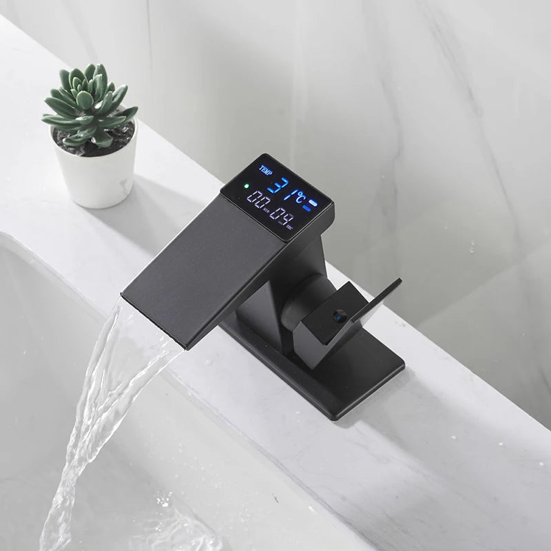 Torneira de Banheiro com Display Digital e Cascata Carpetino