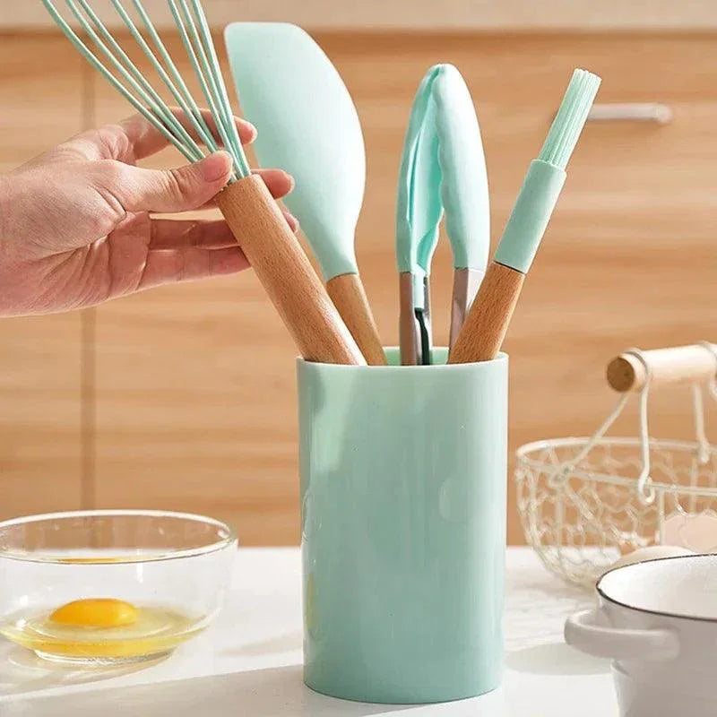 Conjunto de Cozinha de Silicone com Alça de Madeira Antiaderente 12 Peças Carpetino - Carpetino