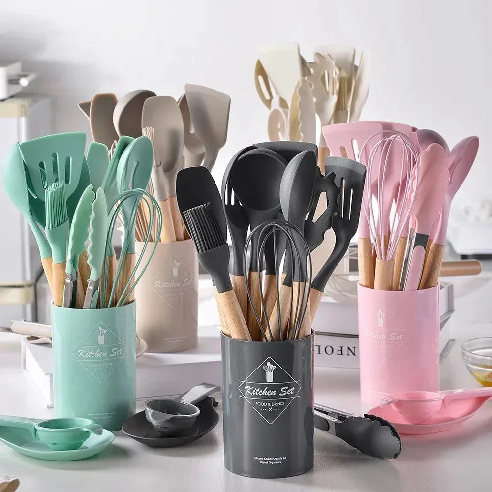 Conjunto de Cozinha de Silicone com Alça de Madeira Antiaderente 12 Peças Carpetino - Carpetino