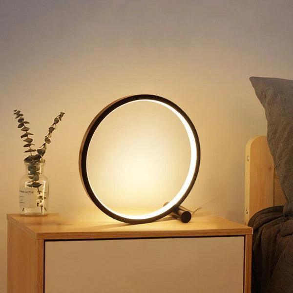 Luminária de Mesa LED e Touch Moderna - Carpetino