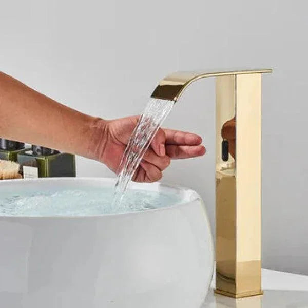 Torneira Gourmet com Sensor Automático - Carpetino