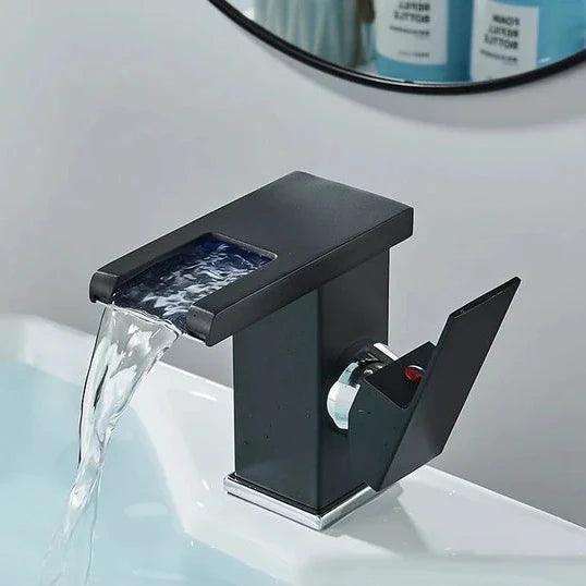 Torneira para Banheiro Minimalista - Carpetino