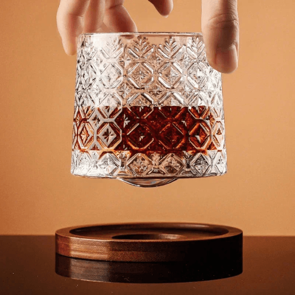 Copo de Cristal para Whisky com Base Rotativa – Bar em Casa Carpetino