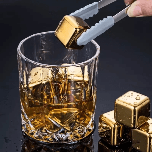 Cubos de Gelo Aço Inox Dourado Carpetino – Conjunto com Pegador Elegante