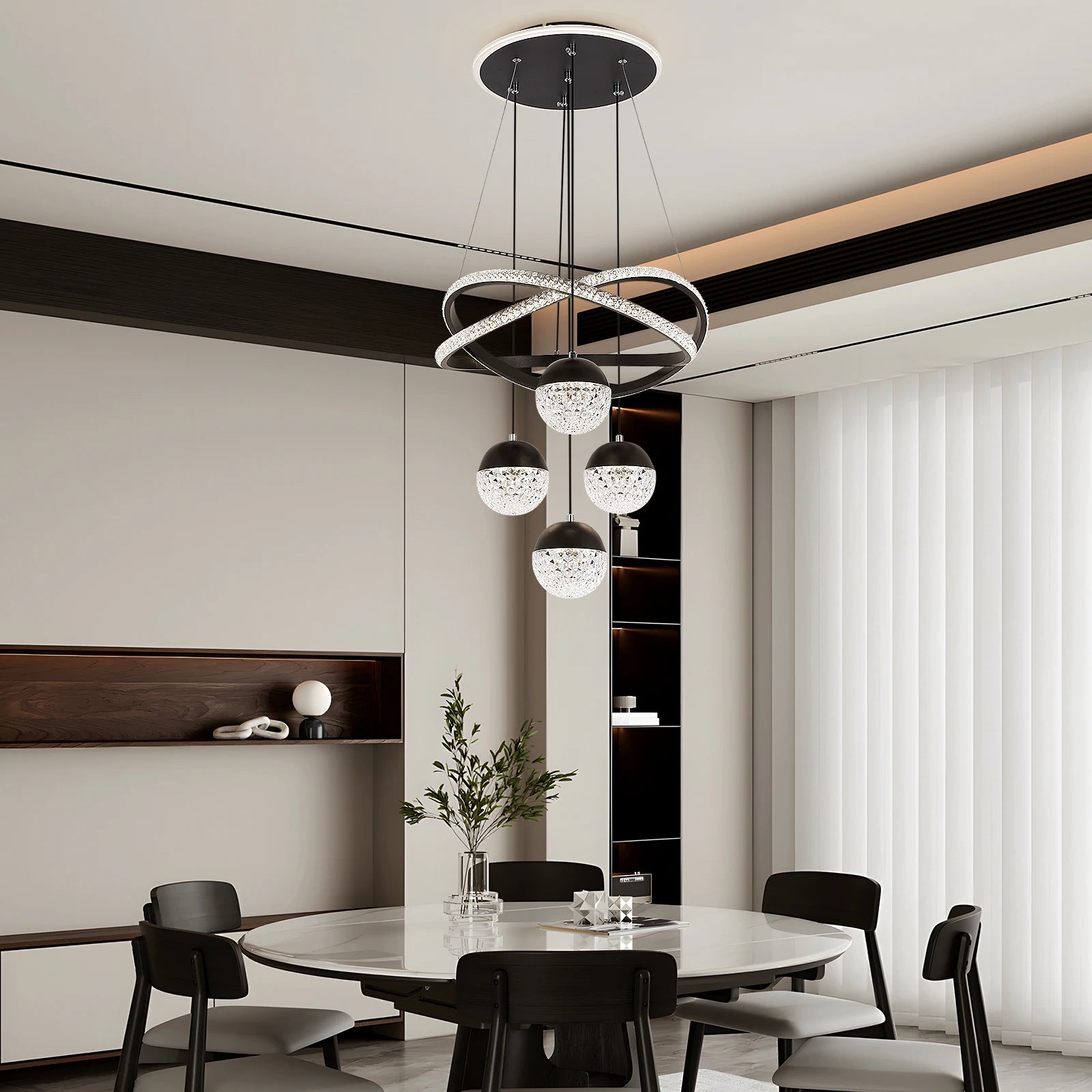 Pendente Lustre LED Círculos de Cristal e 4 Globos Dourados - Iluminação de Luxo para Ambientes Premium