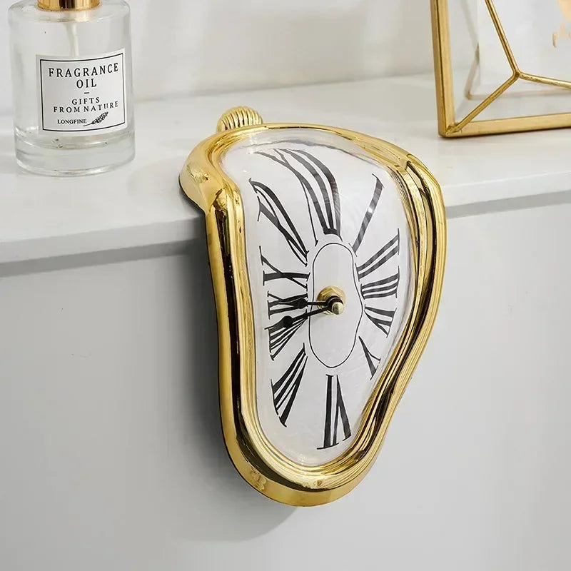 Relógio de Mesa e Prateleira Estilo Salvador Dalí Dourado Premium